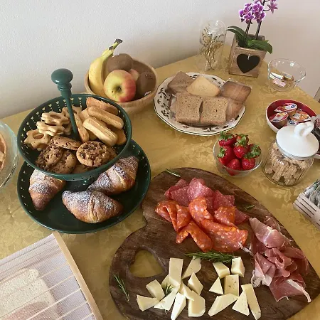 Bed & Breakfast La Fabbrica Delle Idee 3*